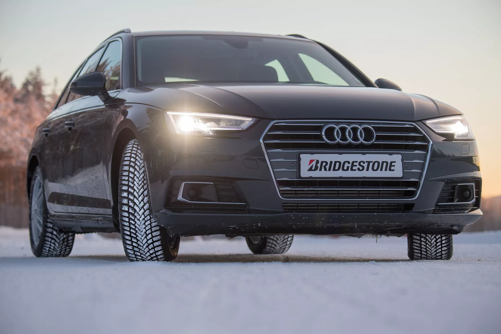 Bridgestone Blizzak LM-005